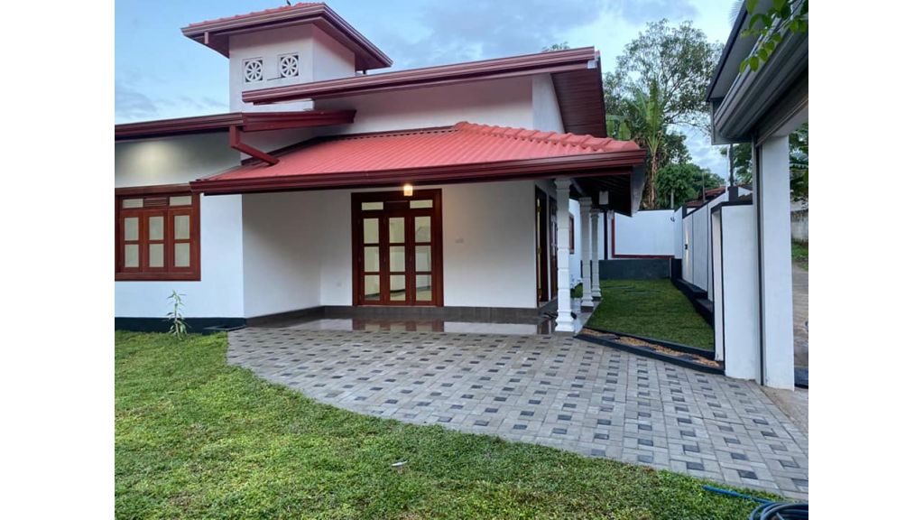 BRAND NEW HOUSE FOR SALE IN ATHURUGIRIYA KOROTHOTA