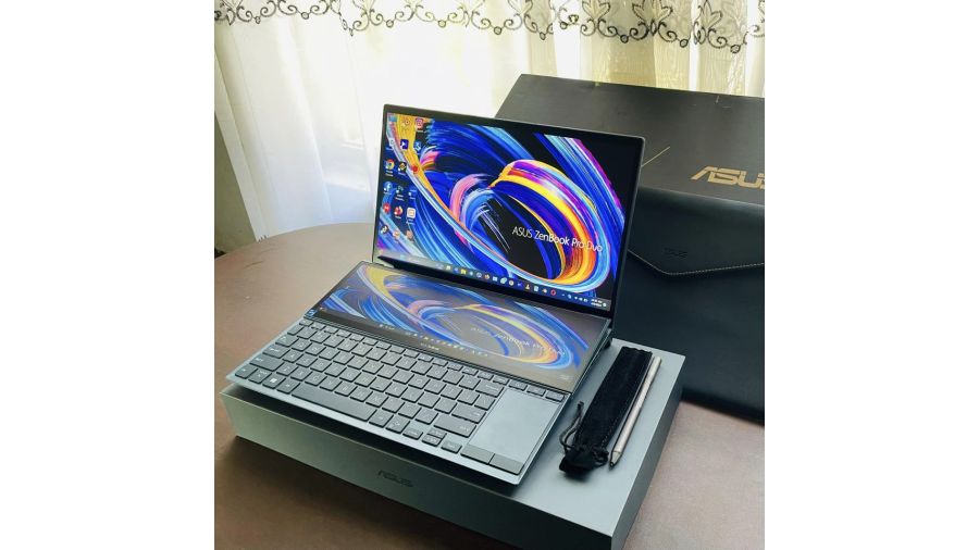 Asus Zenbook Pro Duo 14 - i7 windows 11 Touch dislay