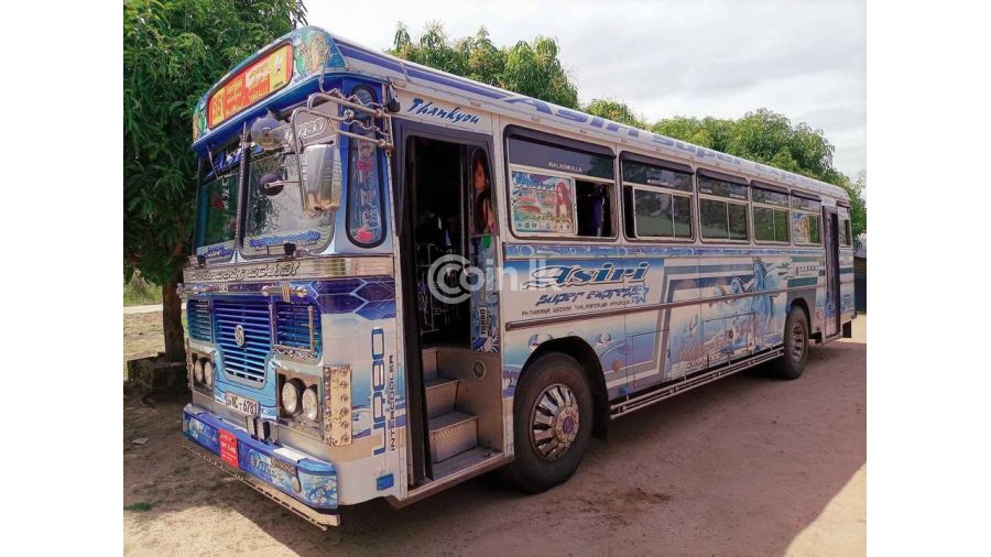 Ashok-Leyland Bus 2016 for sale in Sri Lanka