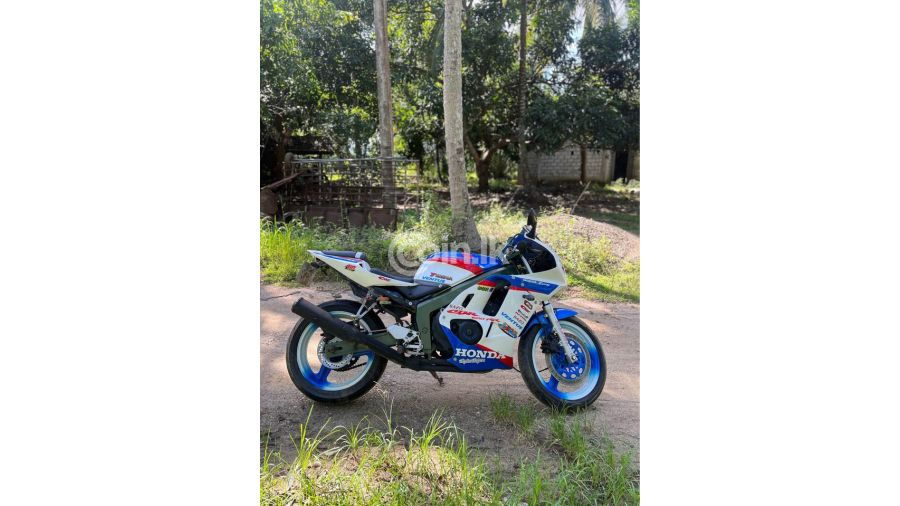 Honda CBR MC 19  for sale in Sri Lanka
