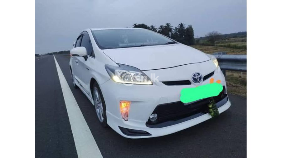 Toyota Prius S led  for sale in Sri Lanka