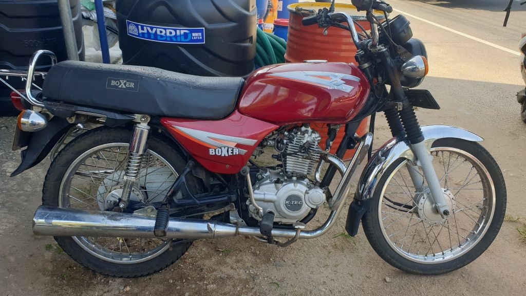 Motorbikes & Scooters | Bajaj Boxer - for sale in Sri Lanka